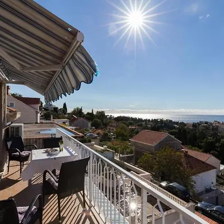 Charming - Comfort Two Bedroom With Terrace And Balcony ...