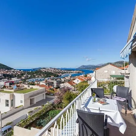 Апартаменты Charming - Comfort Two Bedroom With Terrace And Balcony ... Дубровник